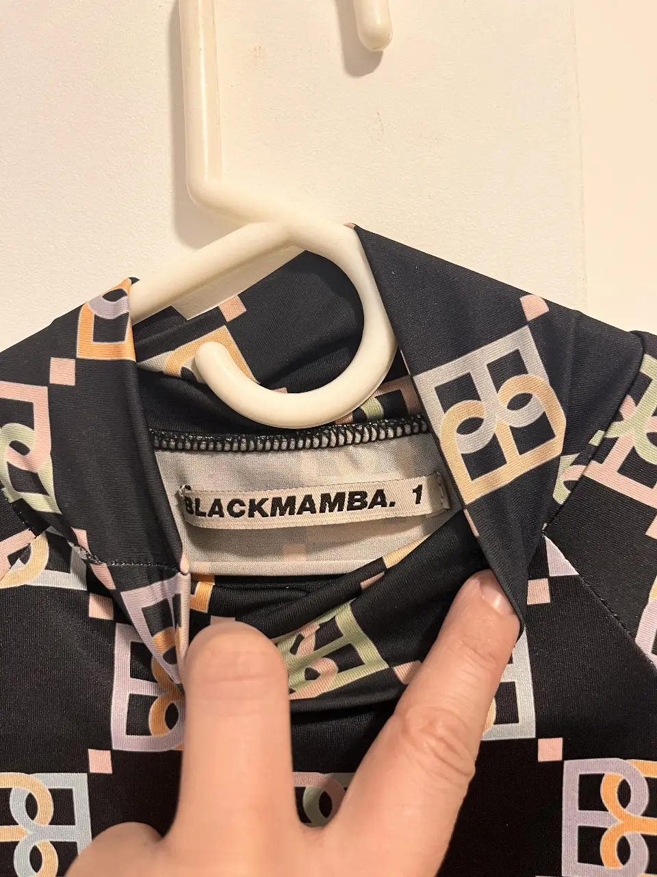 Remera BLACKMAMBA - Vista 3