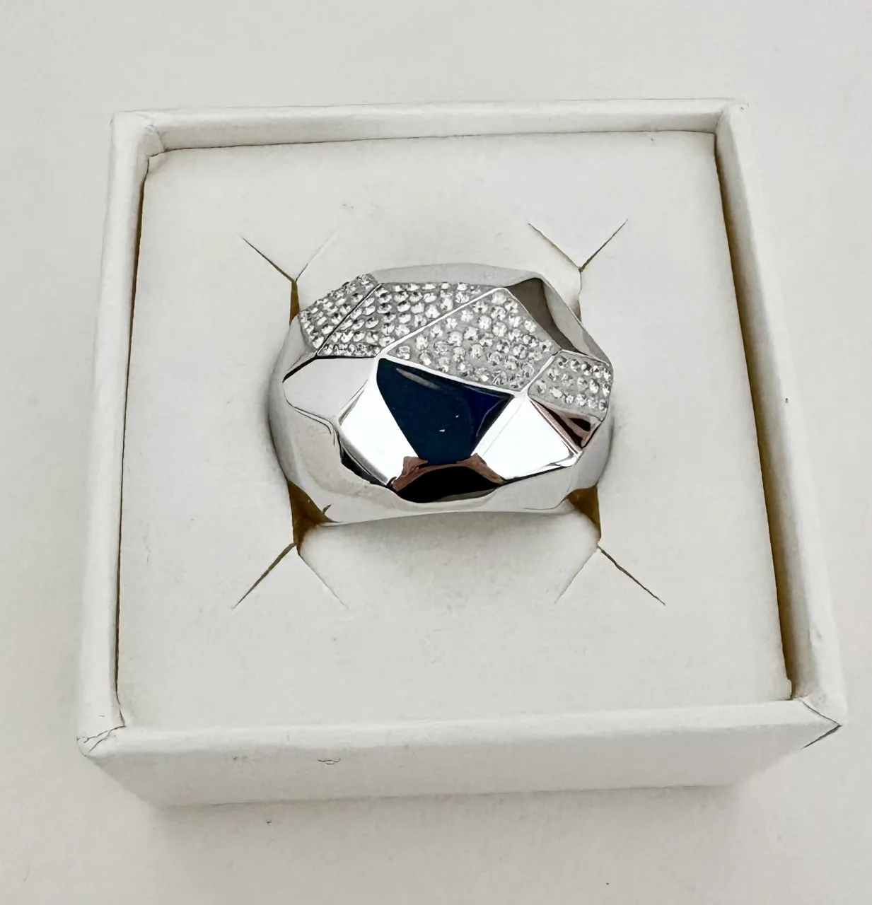 Anillo Swarovski - Vista 3