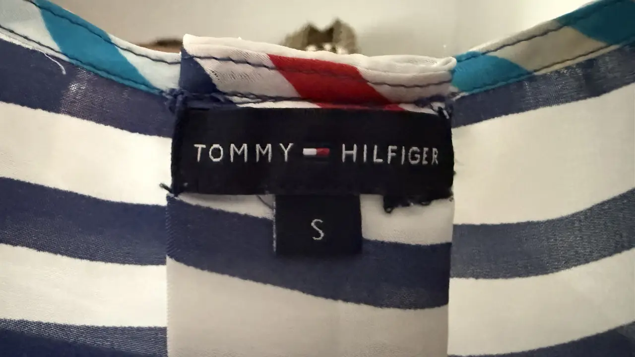 Blusa Tommy Hilfiger - Vista 2