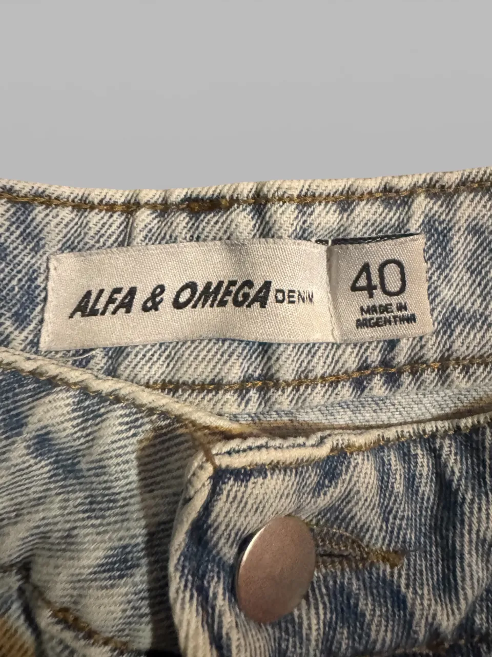 Short Alfa & omega denim - Vista 3