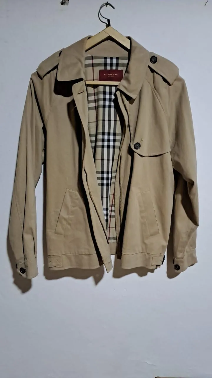 Campera Burberry - Vista 2