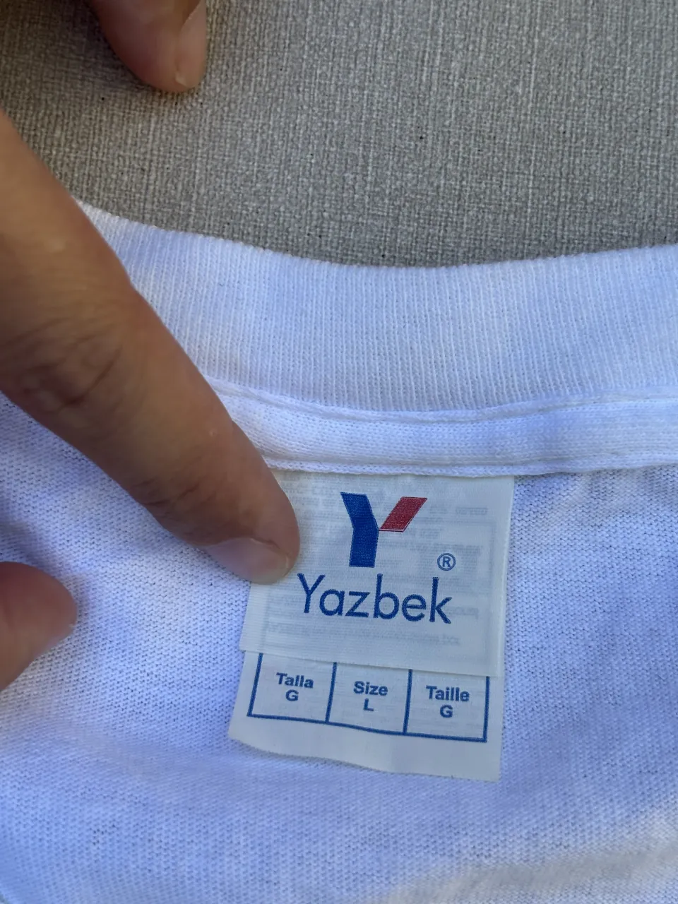 Remera Yazbek - Vista 2