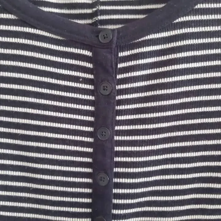 Remera GAP - Vista 2