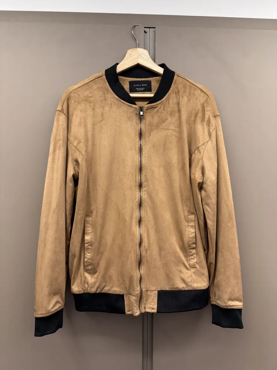 Campera Zara de gamuza, talle L