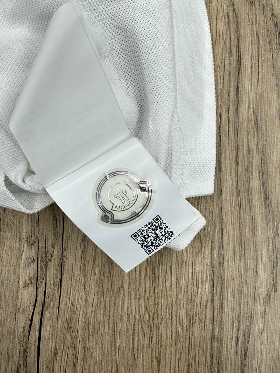 Remera Moncler - Vista 4