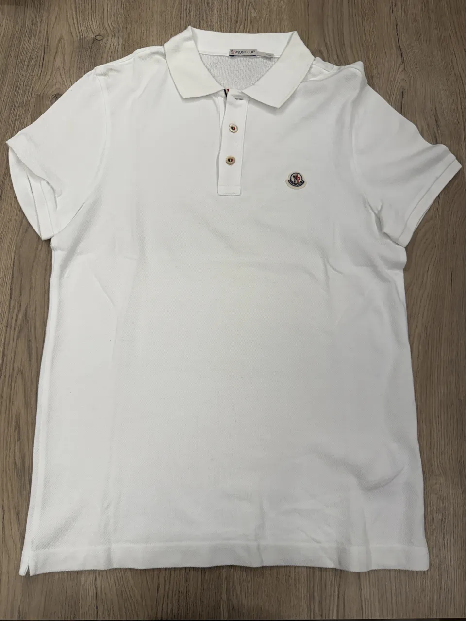 Remera Moncler - Vista 2
