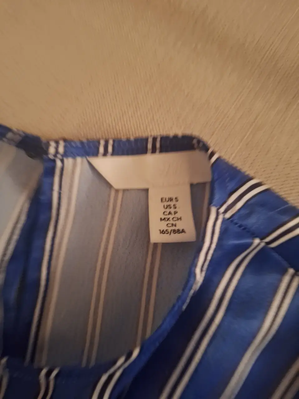 Camisa H&M - Vista 3
