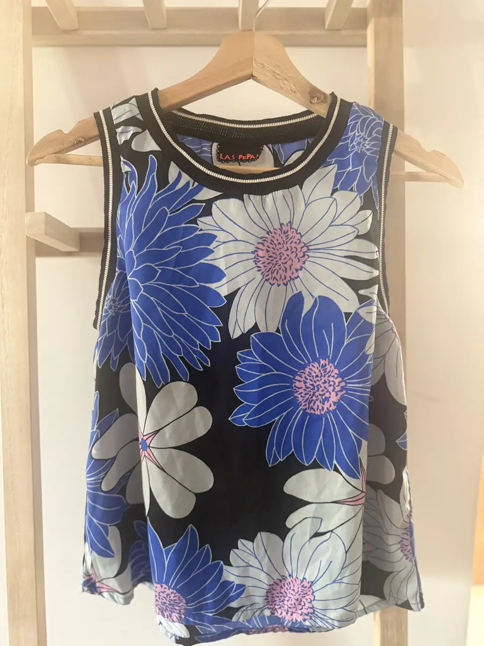 Musculosa Las Pepas - Vista 2