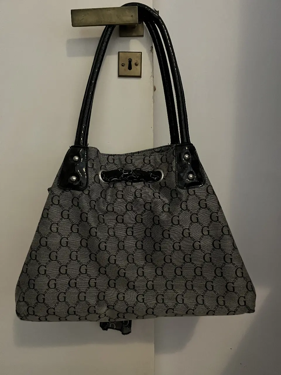Cartera GUESS - Vista 2