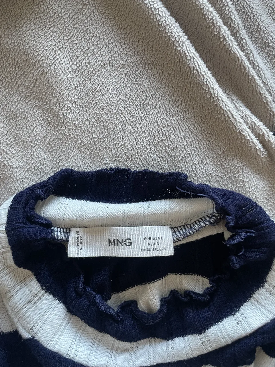 Remera MNG - Vista 2