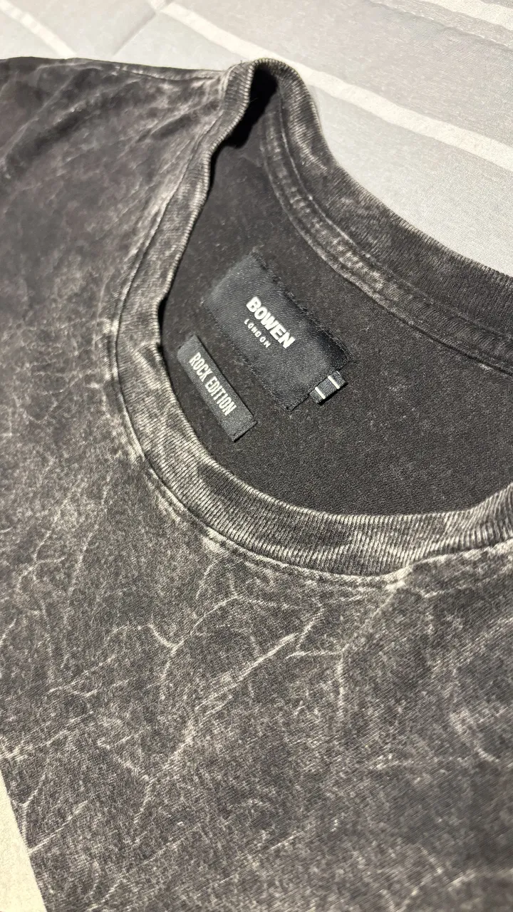 Remera Bowen - Vista 5