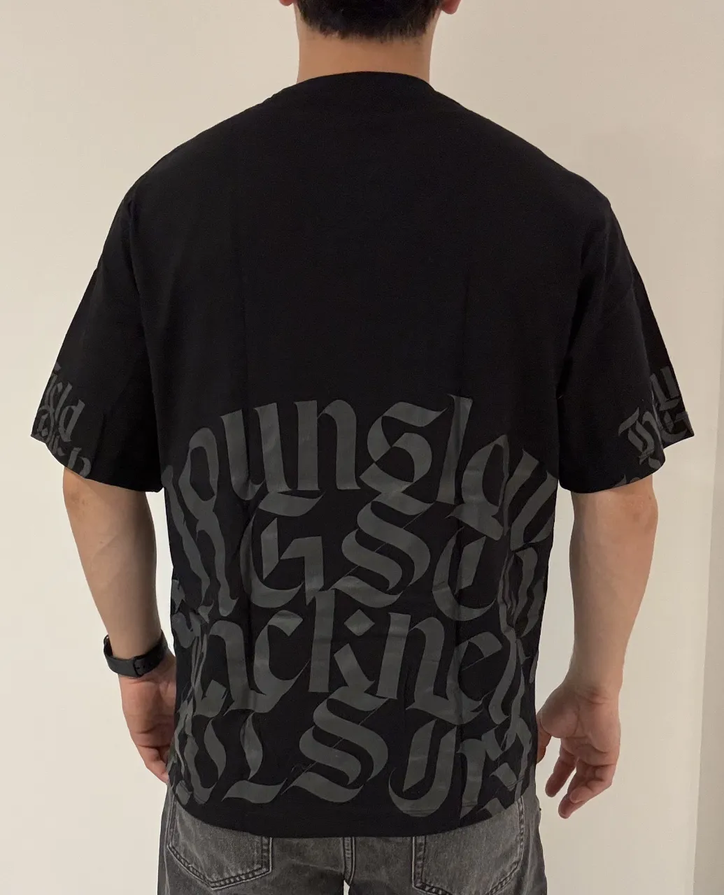 Remera Bershka - Vista 3