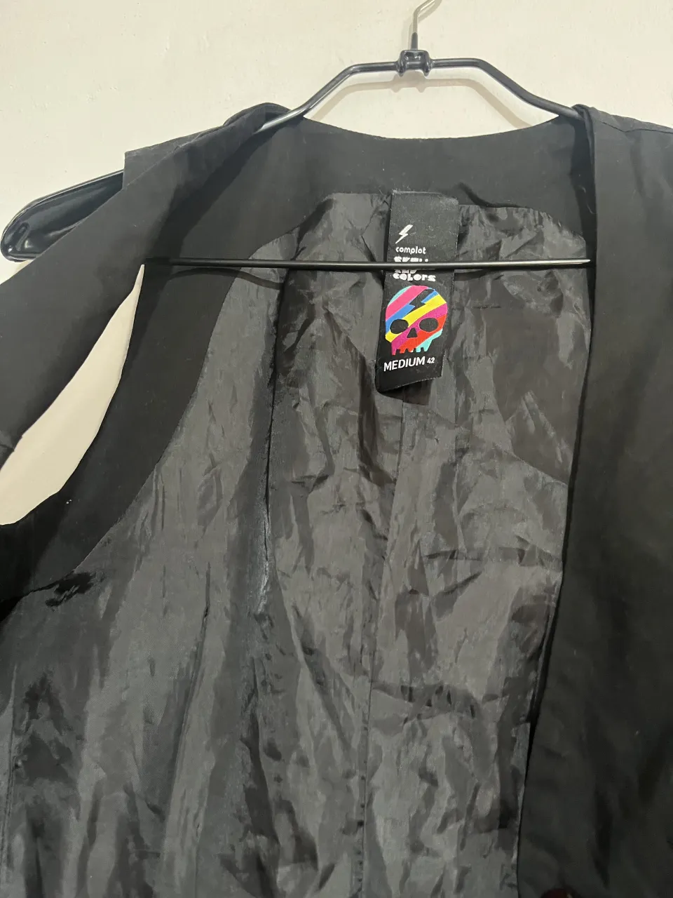 Chaleco Complot - Vista 2