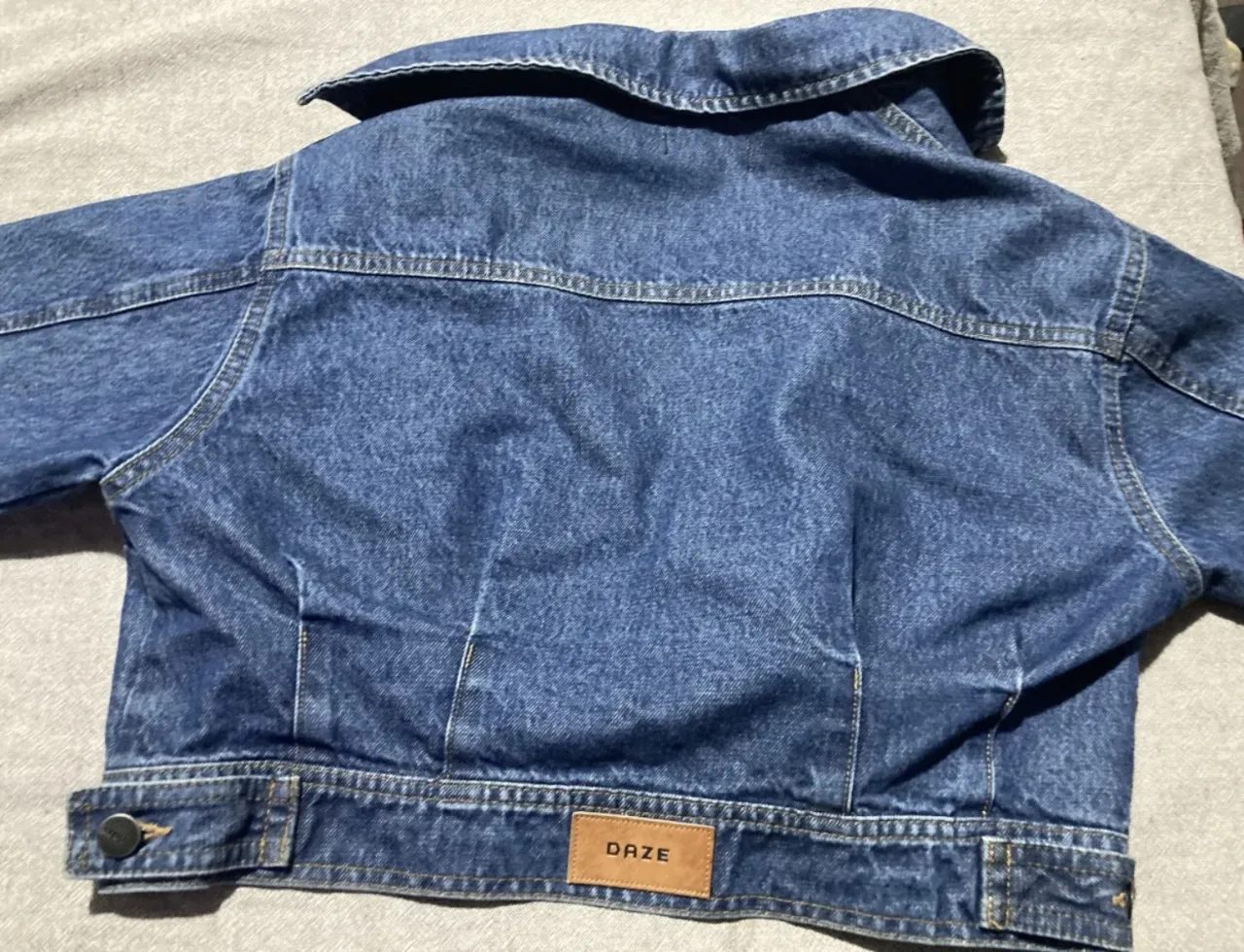 Campera Daze - Vista 2