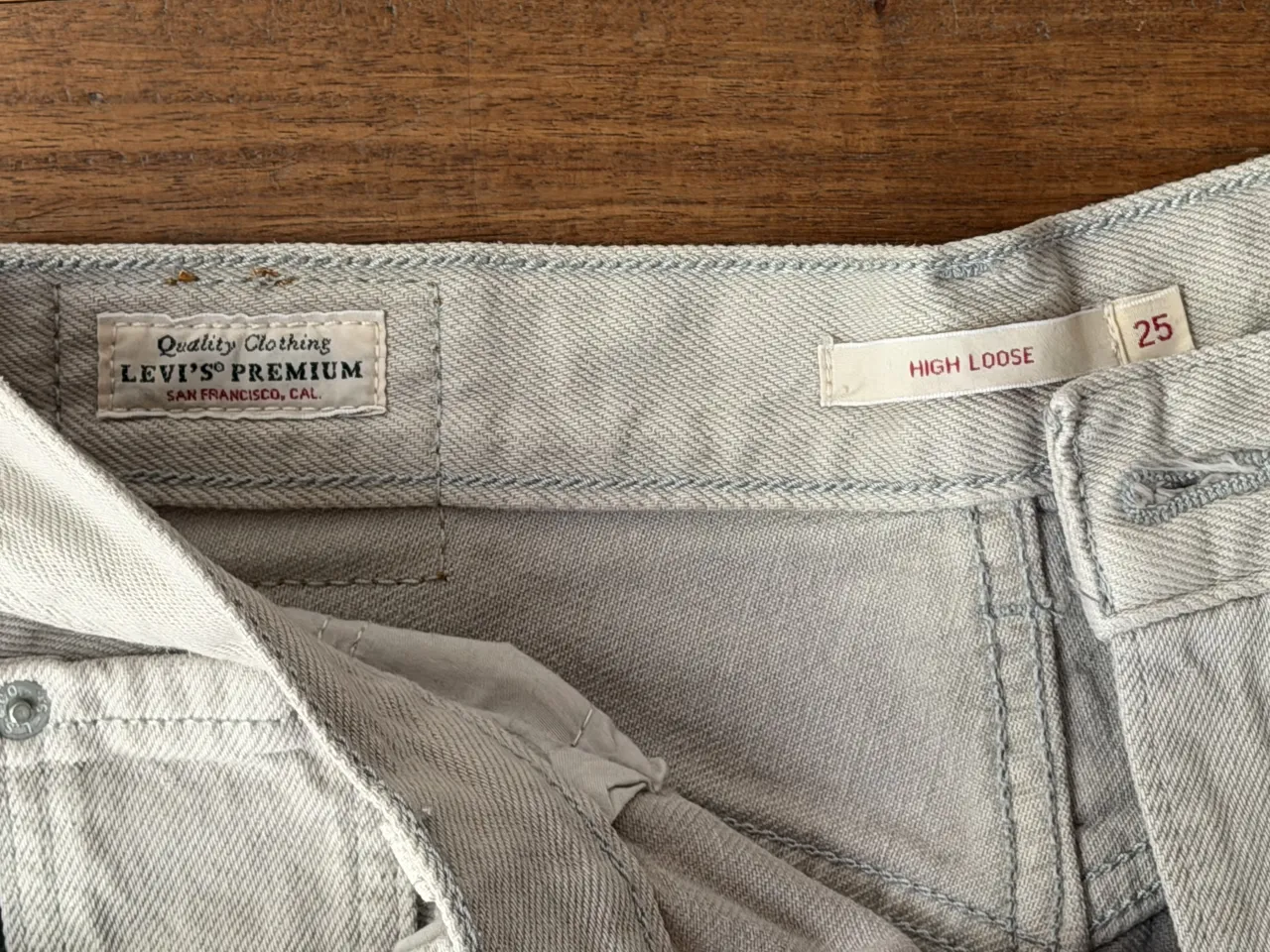 Jean Levi's - Vista 2