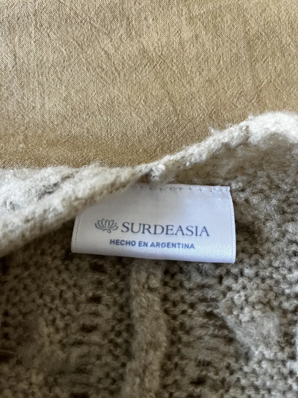 Cardigan Otro - Vista 2