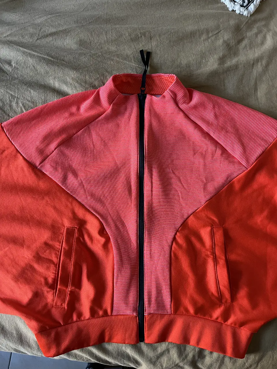 Buzo adidas - Vista 4