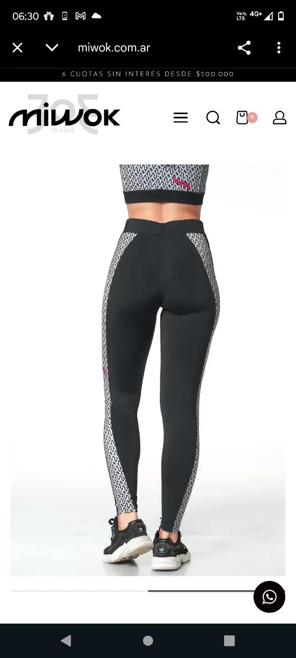 Calza deportiva tiro alto con recortes laterales y estampa geométrica. Ideal para entrenar con estilo y comodidad.
talle S NUEVA 