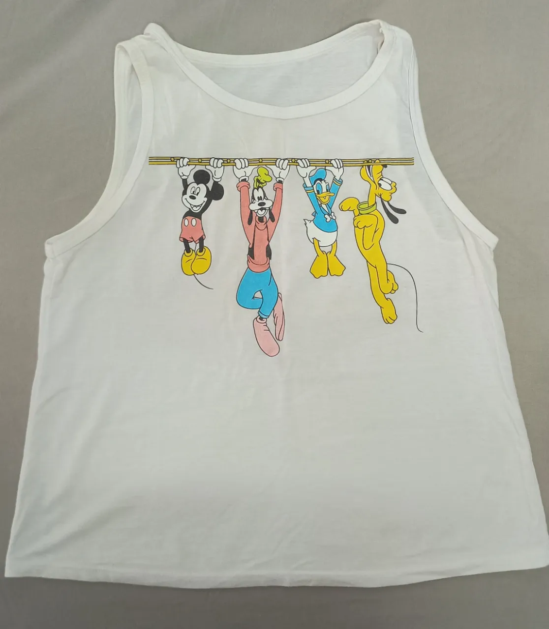 lote 10 remeras todas casi talle M, marcas cher, una, ayres entre otras y algunas sin marca