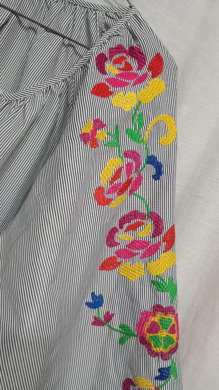 Blusa Astix - Vista 2