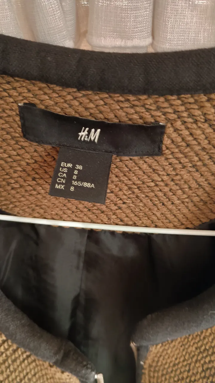 Campera H&M - Vista 2