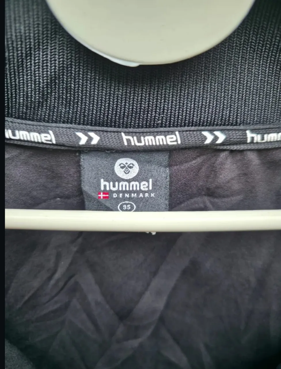 Campera Hummel - Vista 2