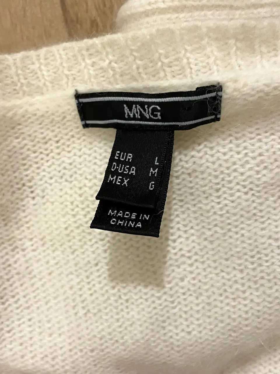 Cardigan MNG - Vista 4