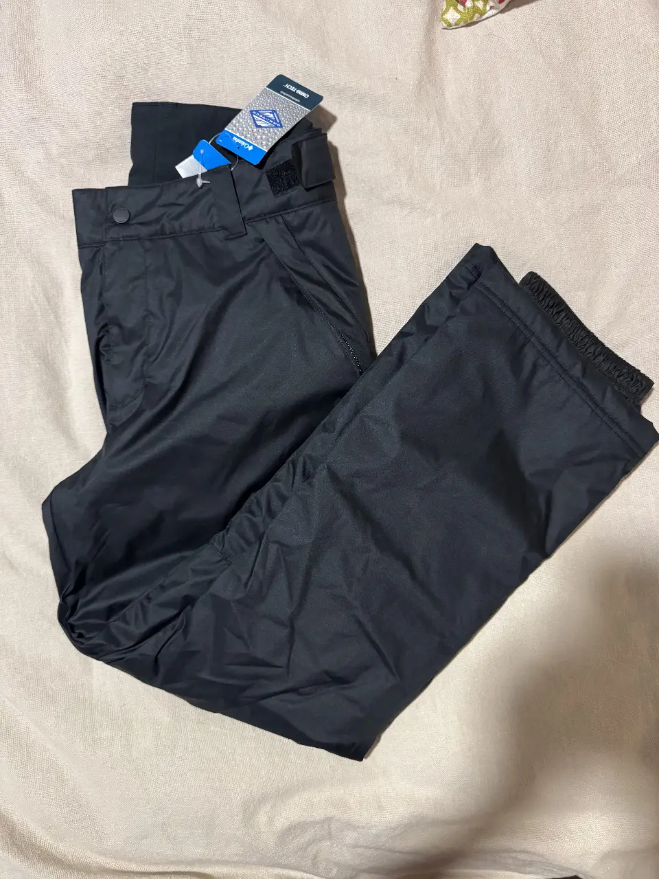 Pantalón de esquí Columbia Omni-Tech para mujer, color negro, talle S Short. Impermeable y transpirable.