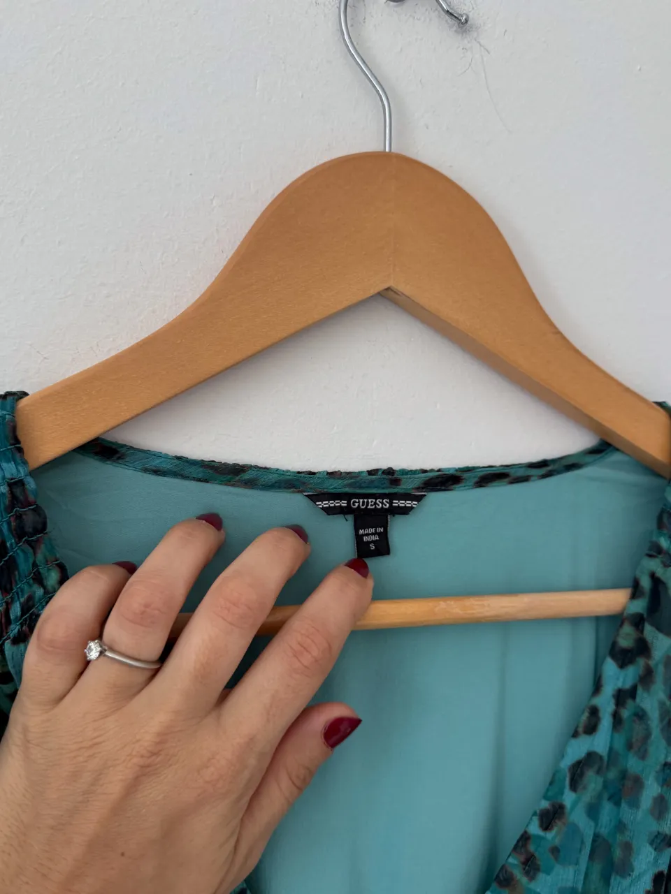 Vestido GUESS - Vista 2