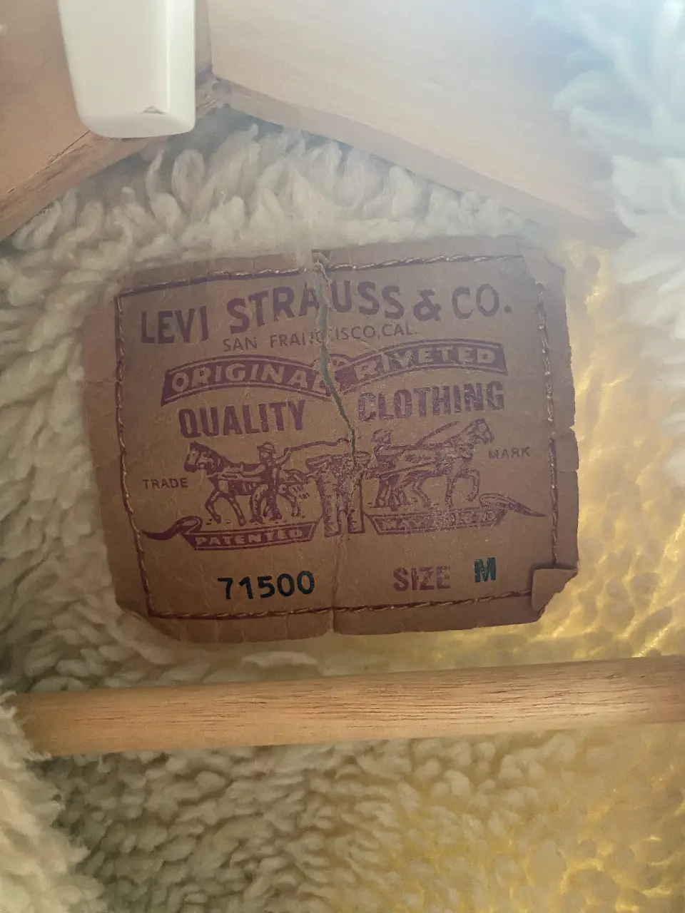 Campera Levi's - Vista 2