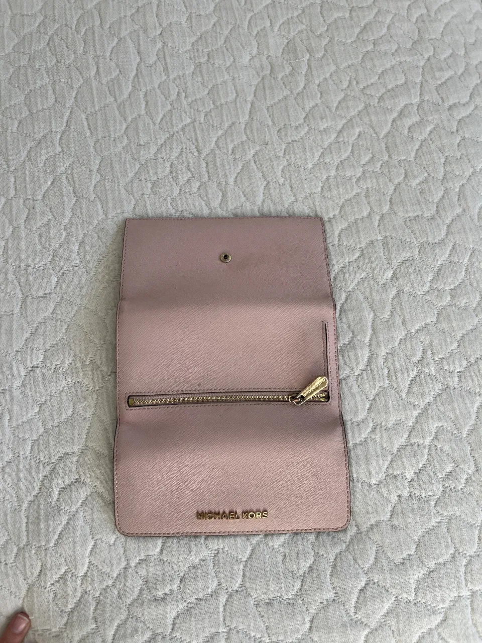 Billetera Michael Kors - Vista 5