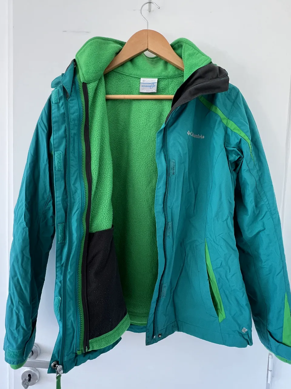 Campera Columbia - Vista 4