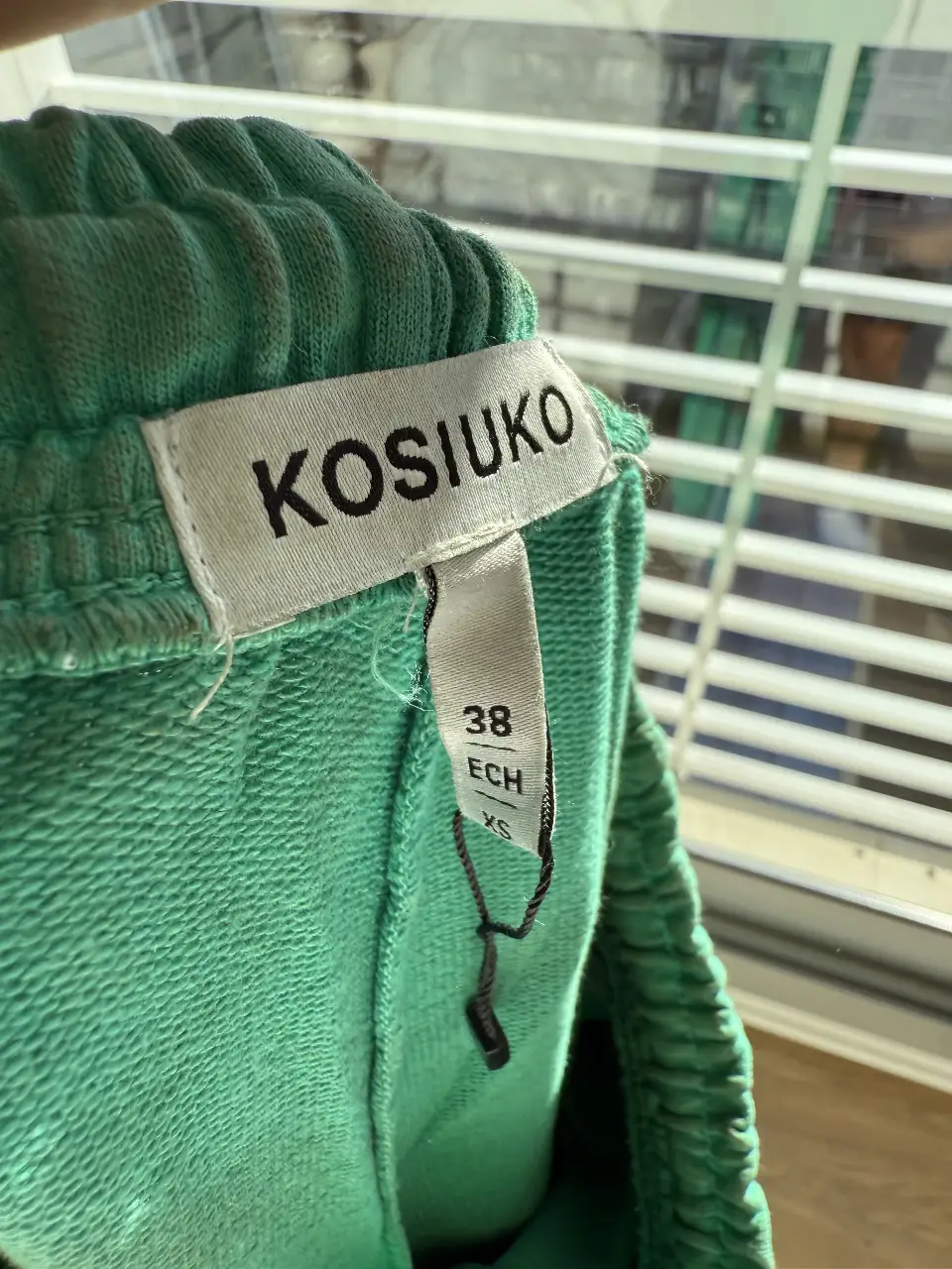 Pantalón Kosiuko - Vista 2