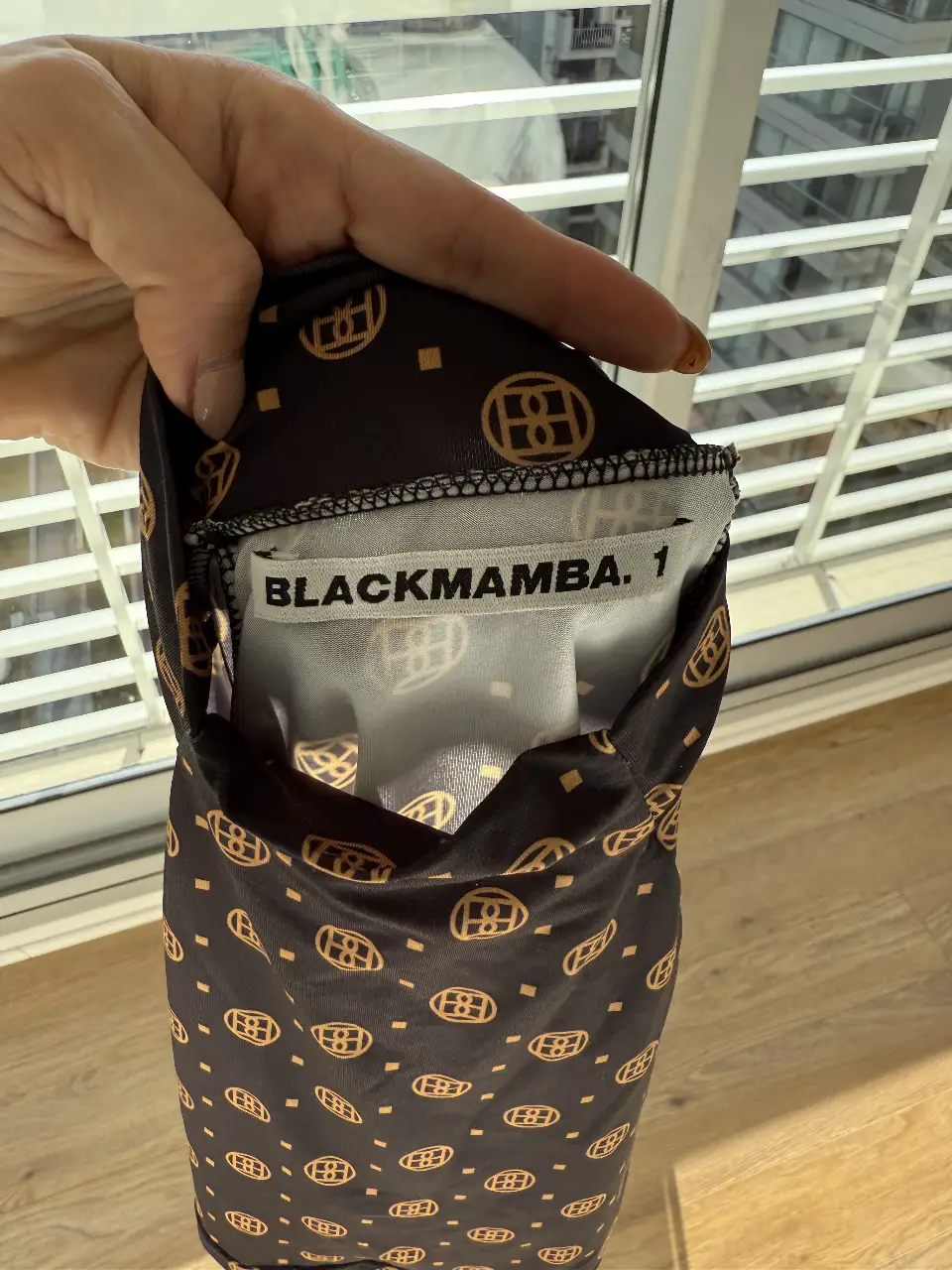 Top BLACKMAMBA - Vista 2