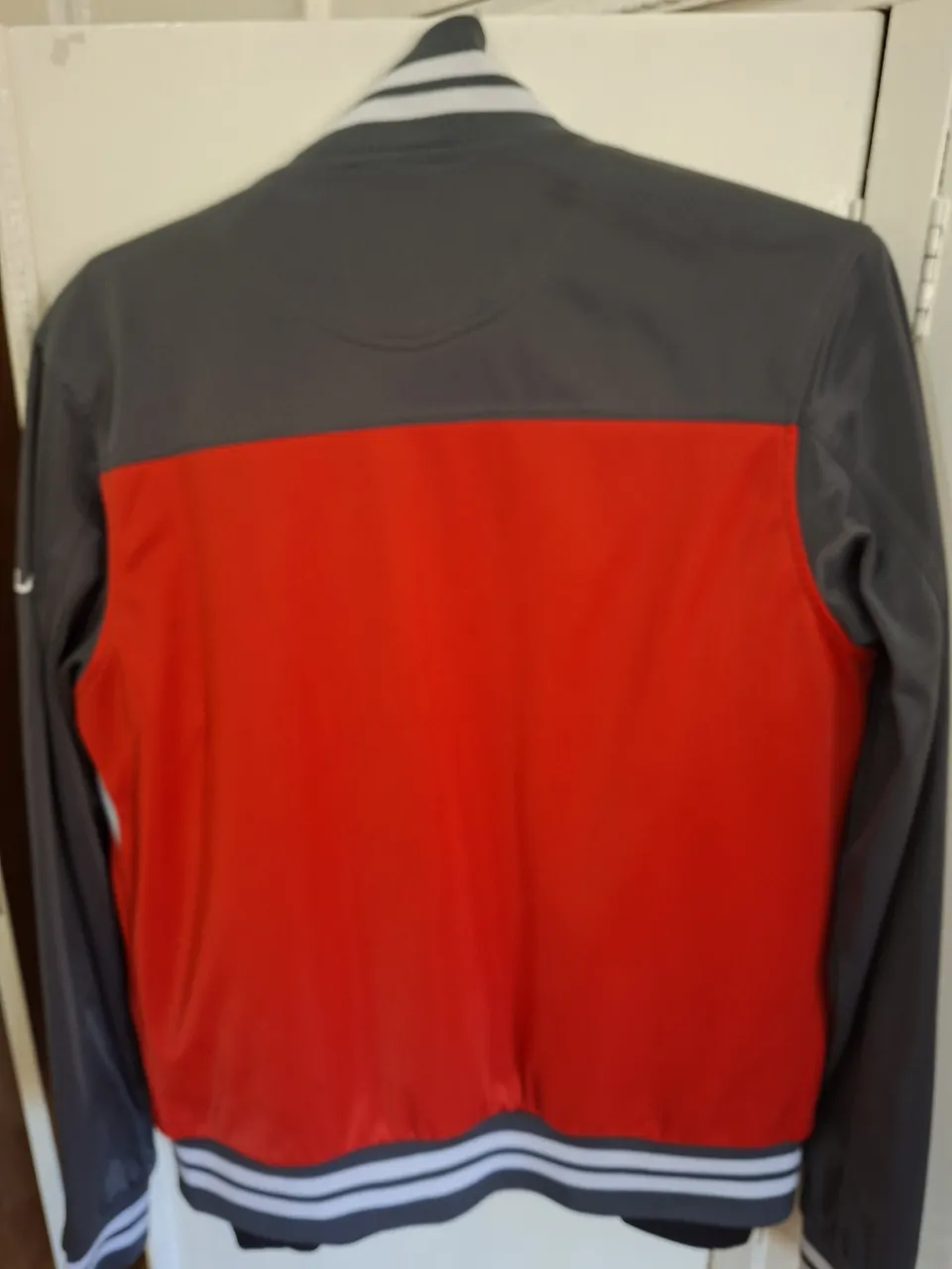 Campera Fila - Vista 2