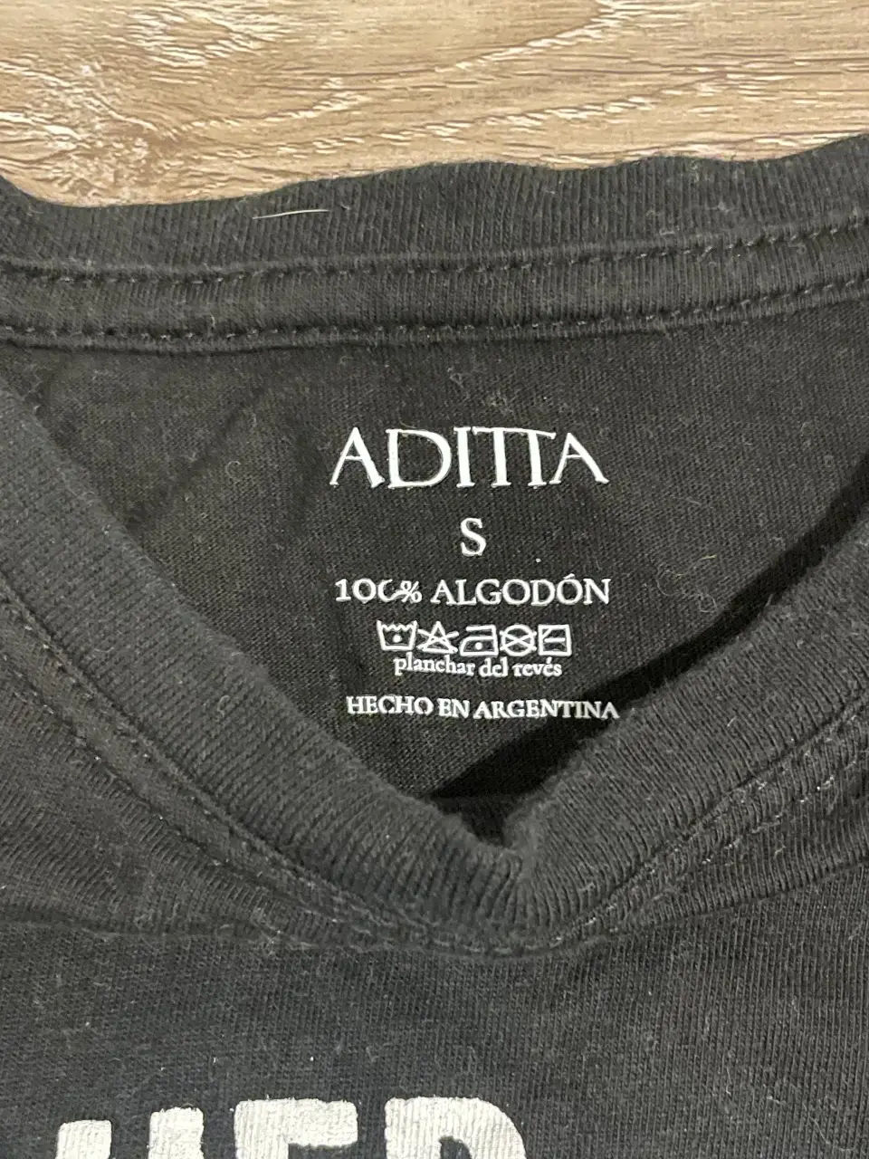 Remera ADITTA - Vista 2