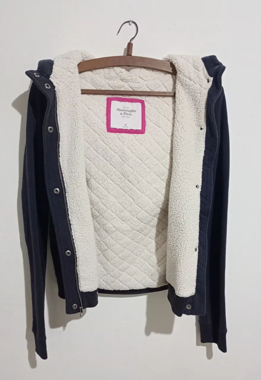 Campera Abercrombie & Fitch - Vista 4