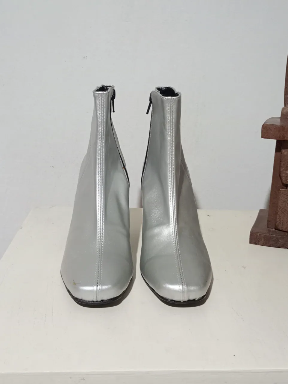 Botas A ≠ - Vista 3