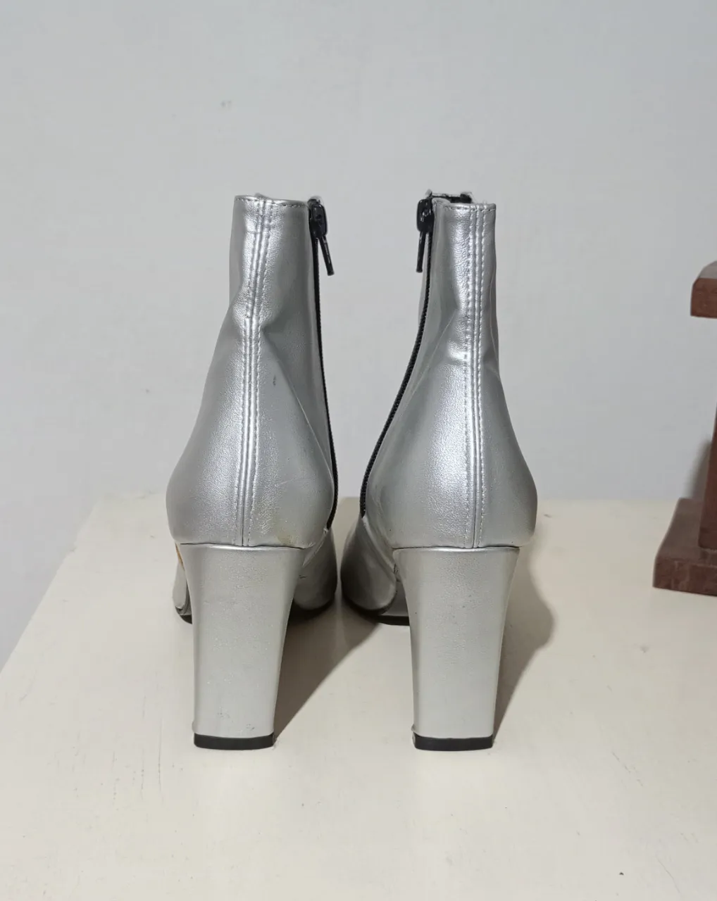 Botas A ≠ - Vista 4