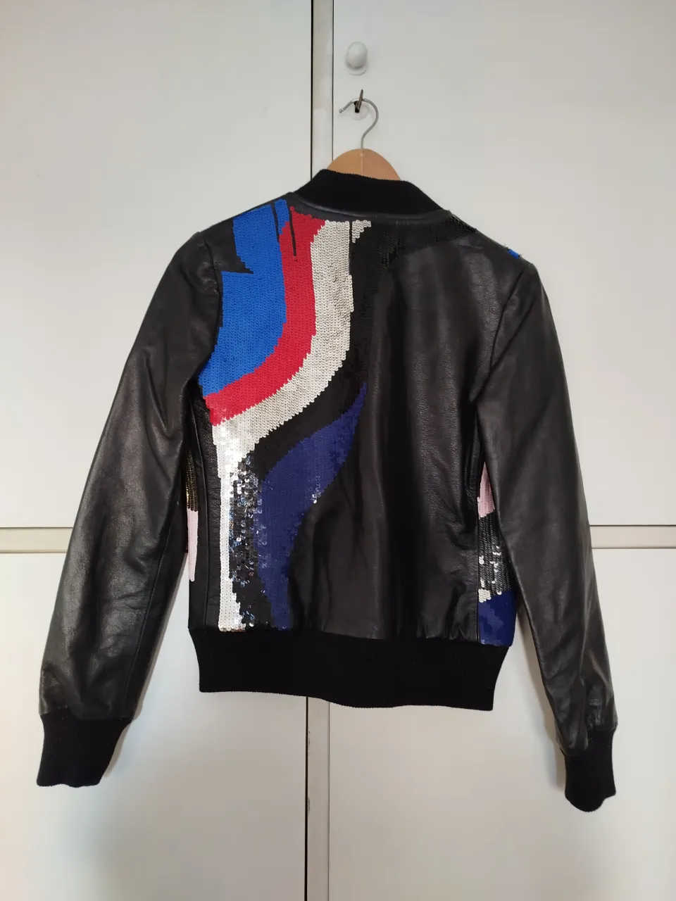 Campera Jazmín Chebar - Vista 2