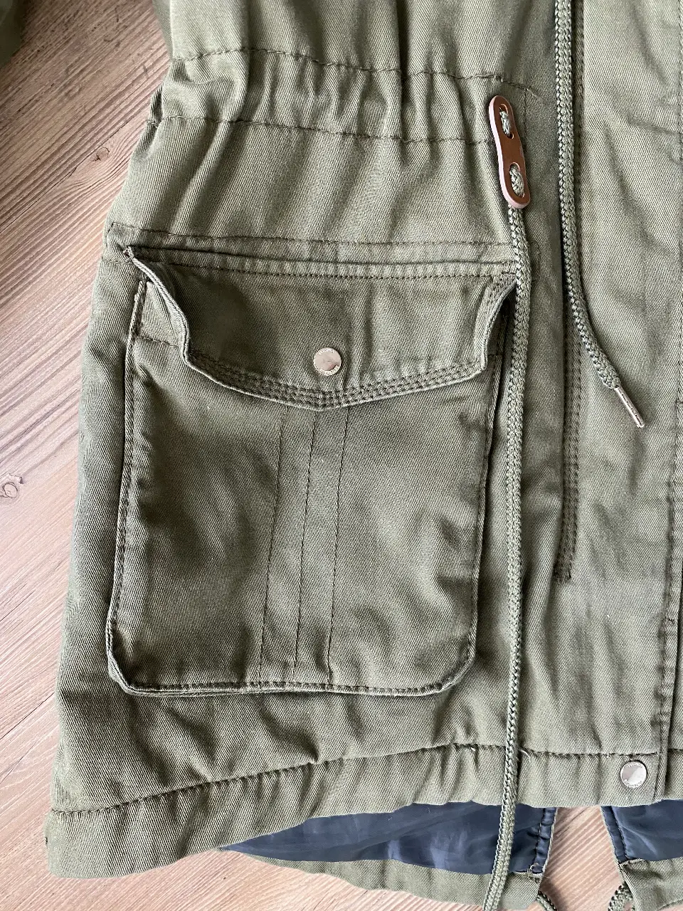 Campera Bershka - Vista 3
