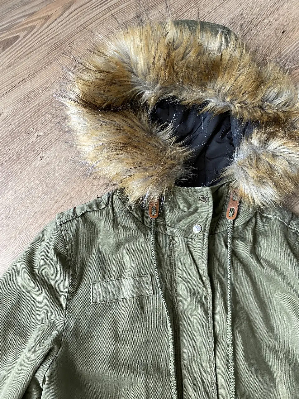 Campera Bershka - Vista 4