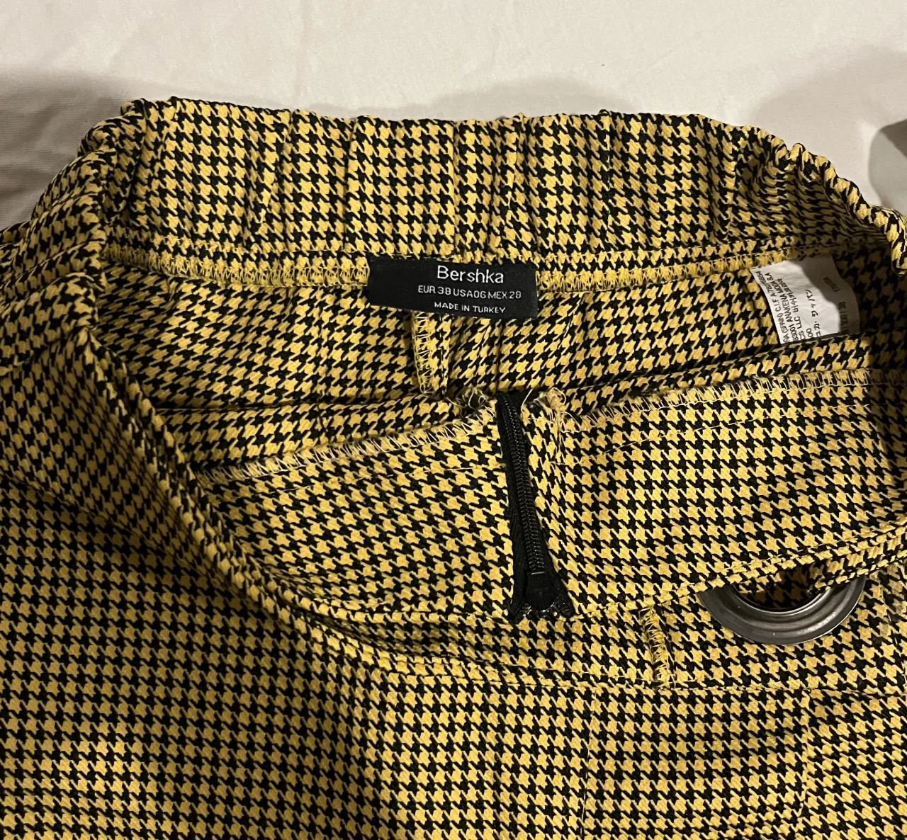 Short Bershka - Vista 3