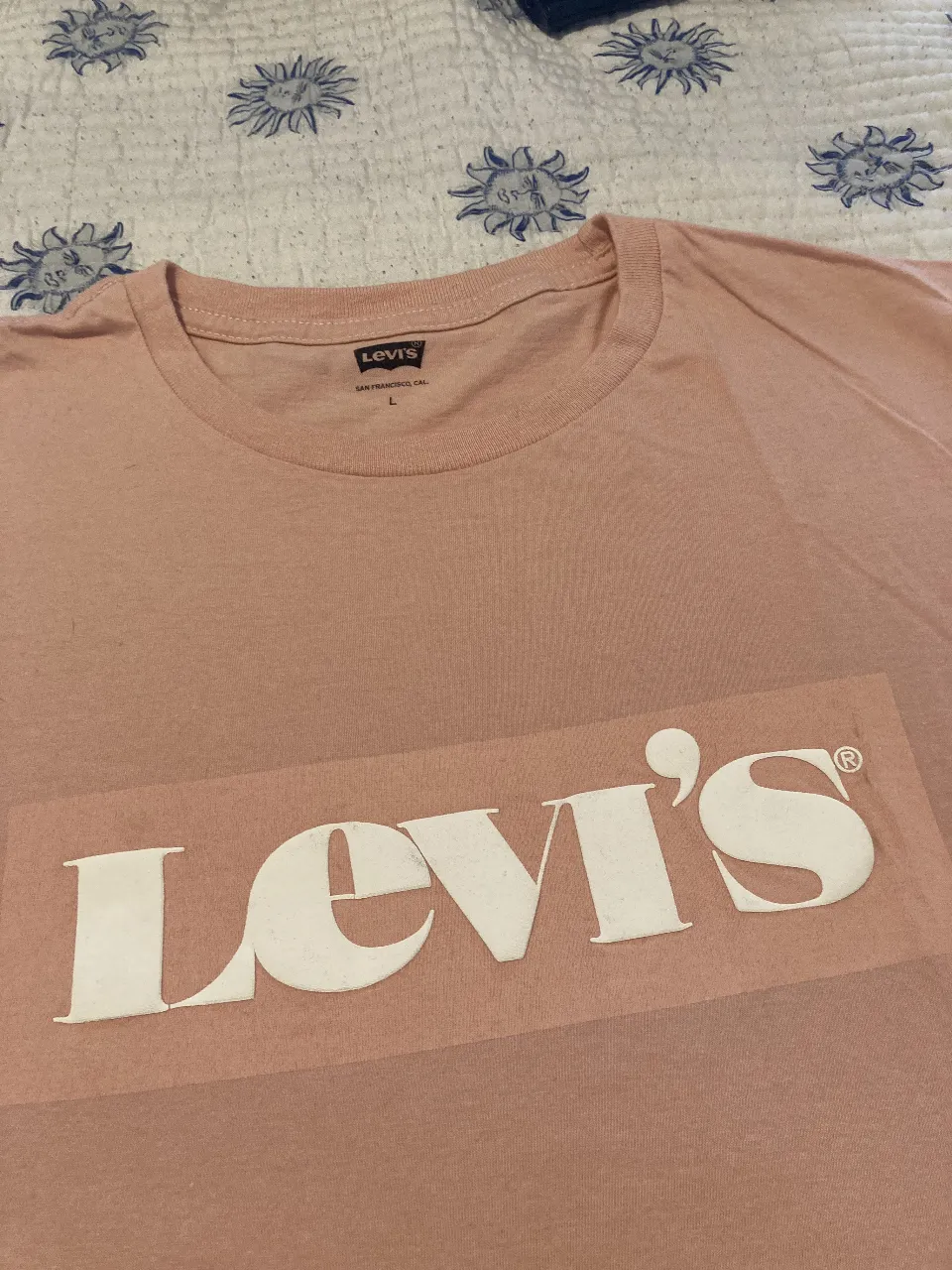 Remera Levi's - Vista 2