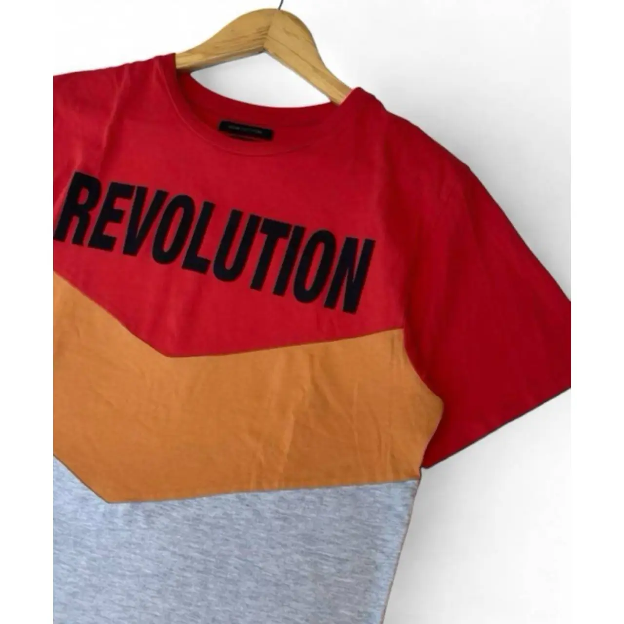 Remera Urban Outfitters - Vista 6