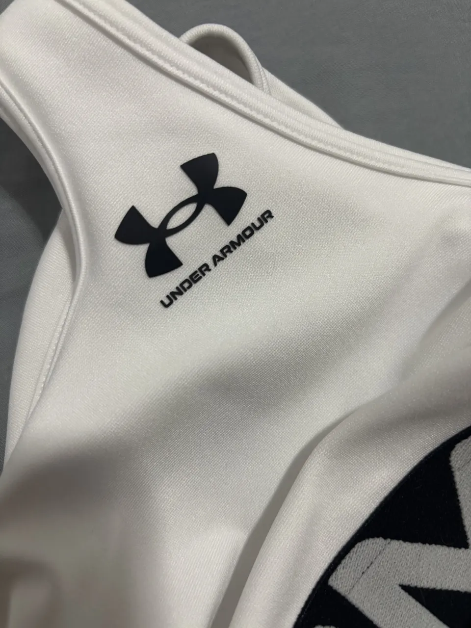 Top Under Armour - Vista 4