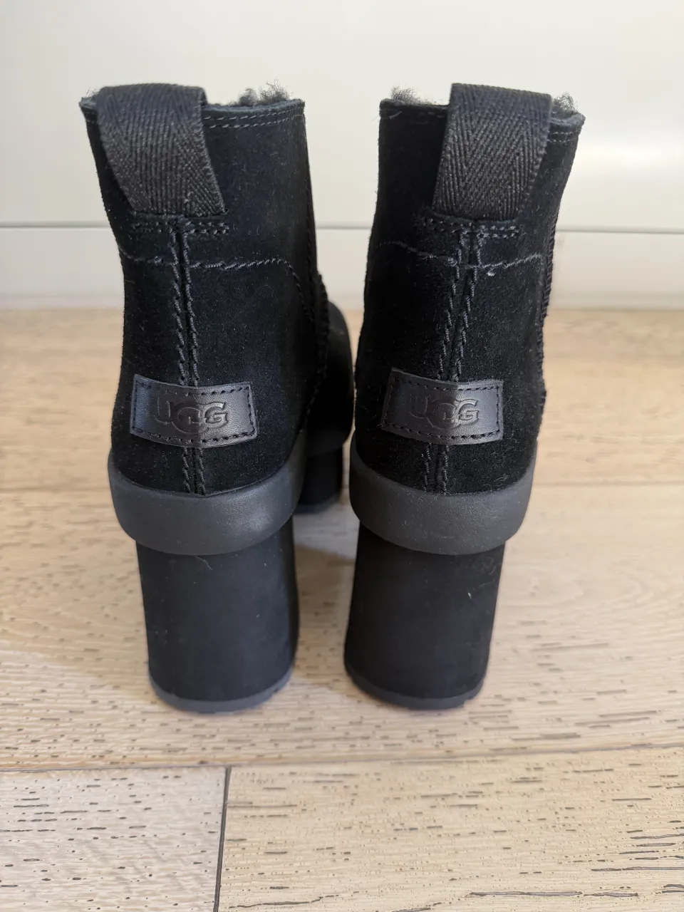 Borcegos UGG - Vista 4