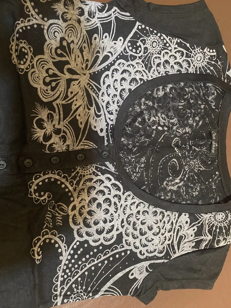 Remera Ona Saez - Vista 2