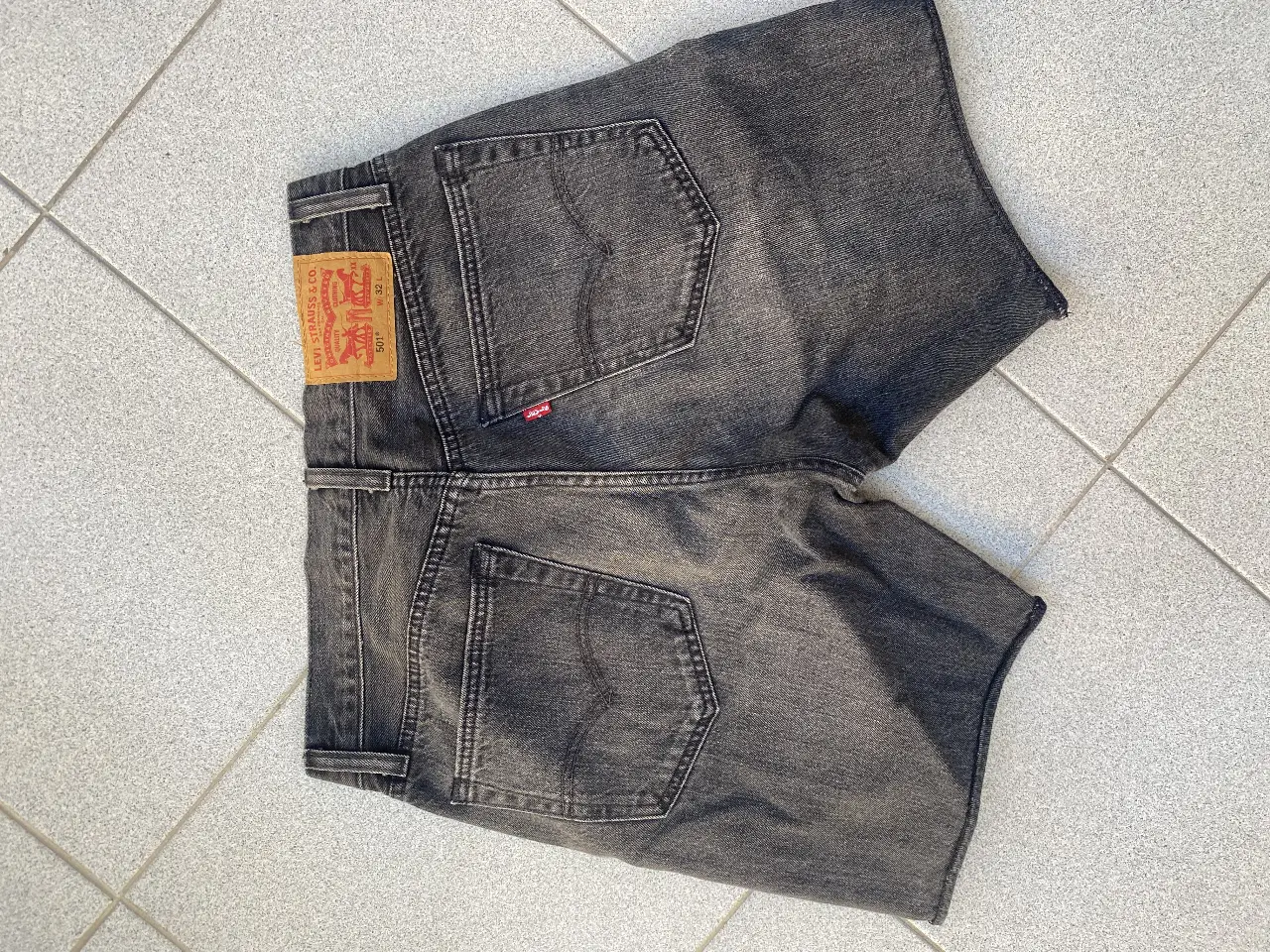 Bermuda Levi's - Vista 2
