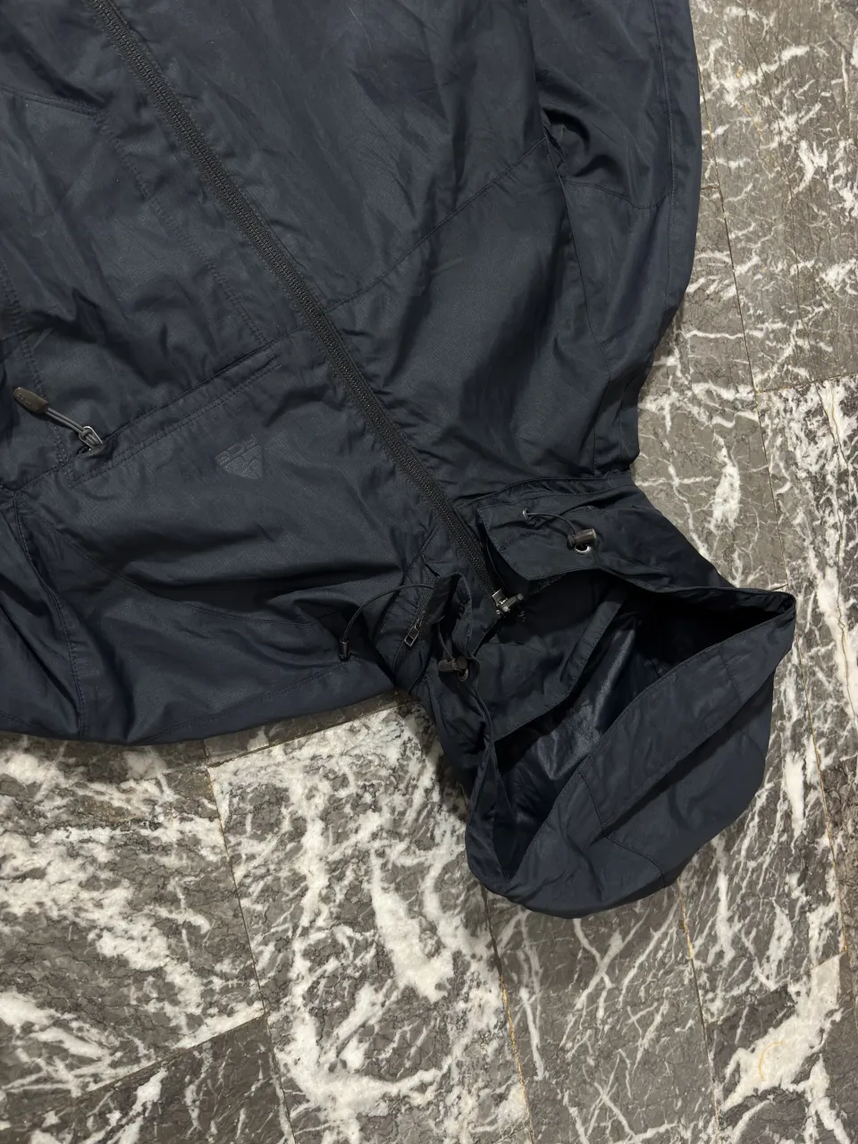 Campera Nike ACG - Vista 4